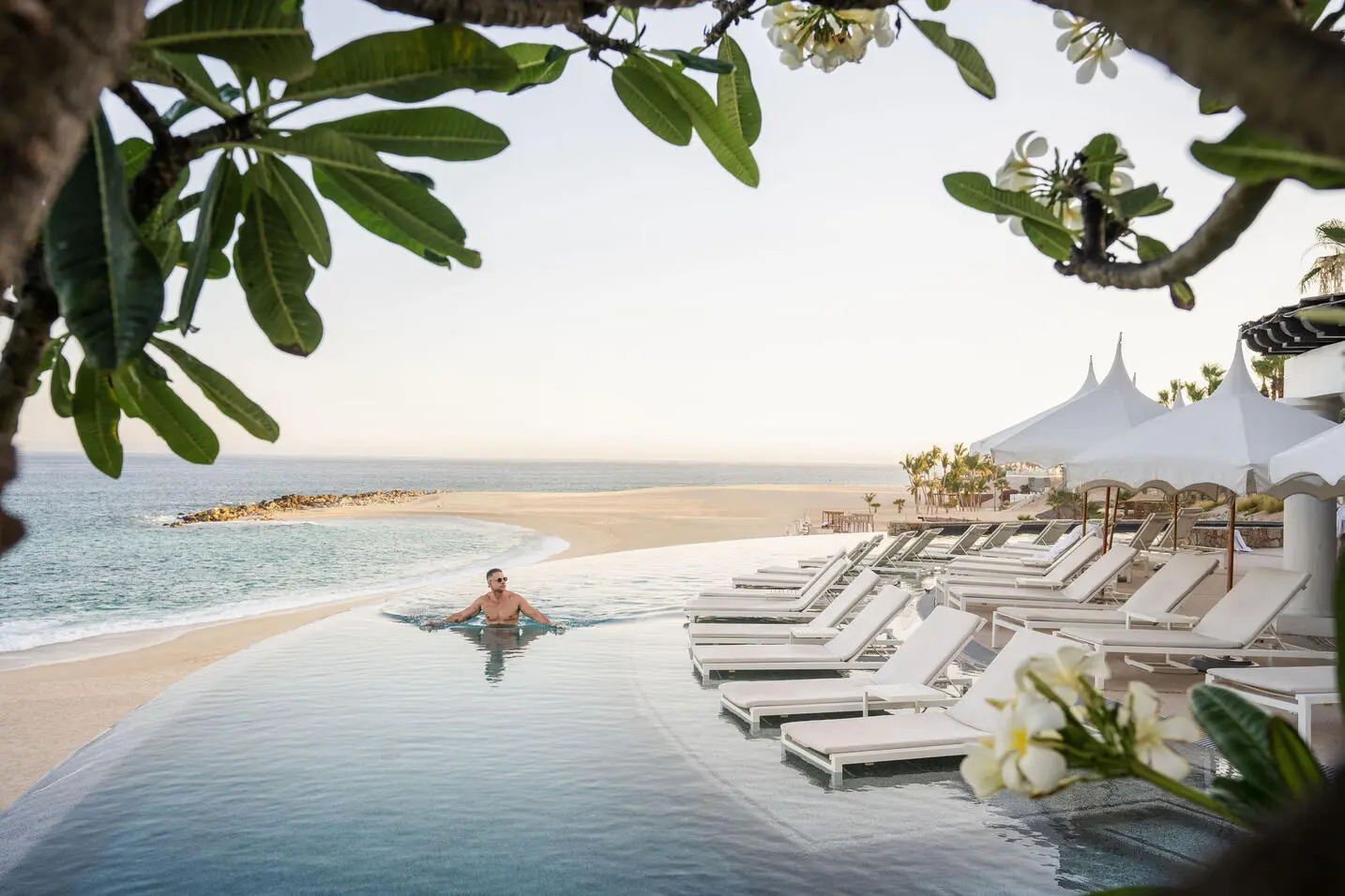 Hilton Los Cabos infinity pool and beach